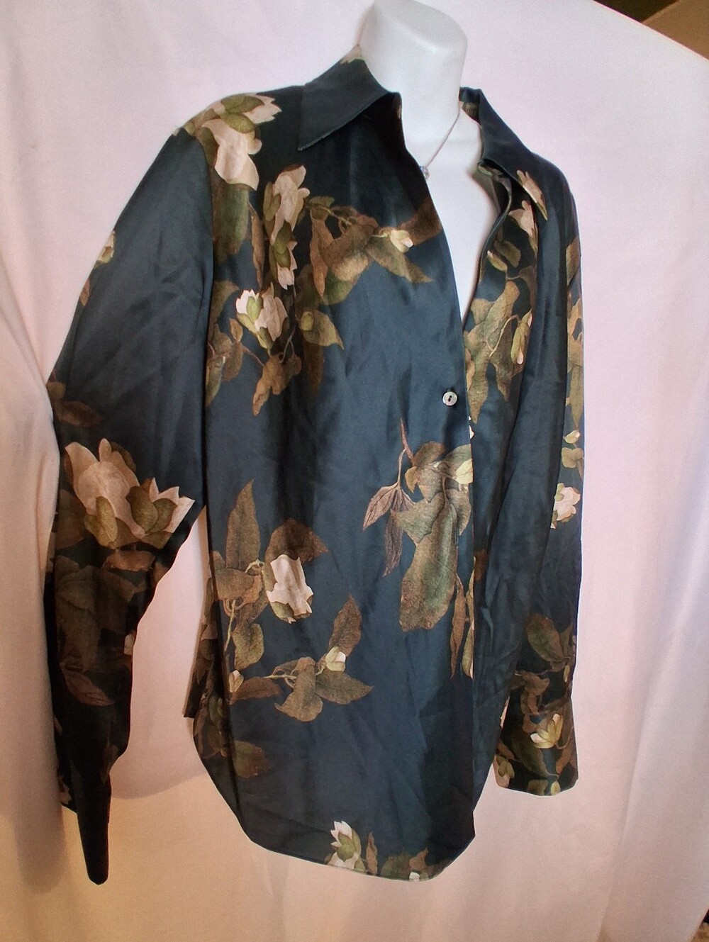 Silky Black Floral Button-Up Blouse - Picture 4 of 11